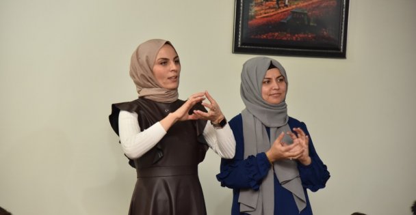 Kartepeli Çocuklar İşaret Diliyle Tanıştı