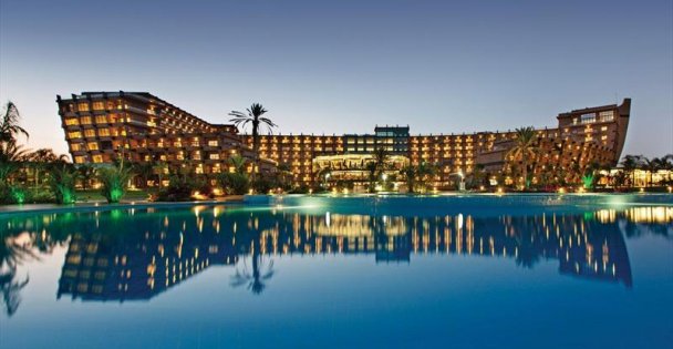 Kıbrıs'ta Uygun Fiyatlı Lüks: 5 Yıldızlı Her Şey Dahil Oteller