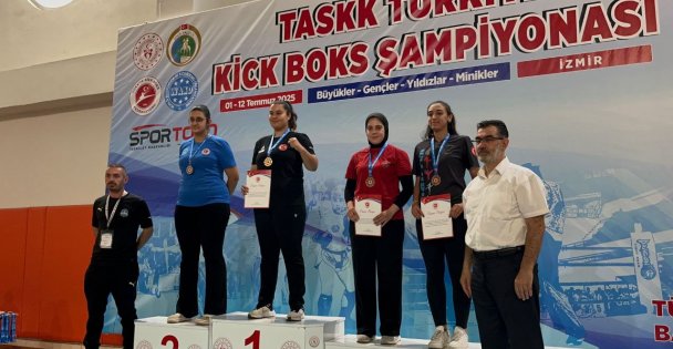 Kick boksta Çayırova'ya Türkiye şampiyonluğu geldi