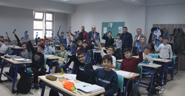 KİHMED İMAM HATİP OKULLARINDA 5. SINIFA BAŞLAYAN TÜM ÖĞRENCİLERE ARAMIZA HOŞ GELDİN DİYECEK