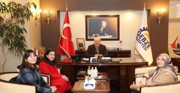 Kirazpınar Sağlık Ocağı Çalışanlarından Başkan Büyükgöz'e Ziyaret