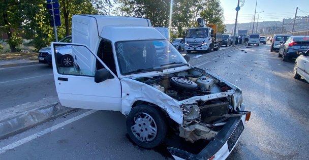 Kırmızı ışıkta geçti, faciaya yol açıyordu