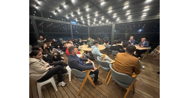 Kitap Günleri'nin ilk söyleşisi Akse Kitap Kahve'de