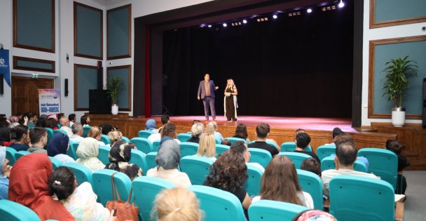 KO-MEK kursiyerleri 'Artiz Mektebi”yi gururla sundu