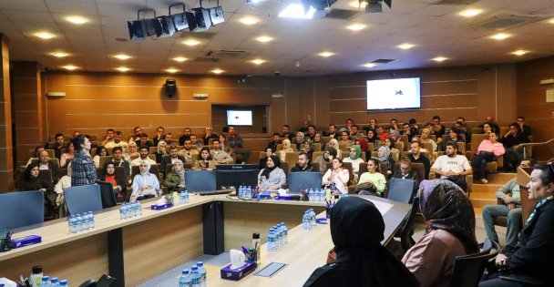 Kocaeli Büyükşehir personeli kendini geliştiriyor