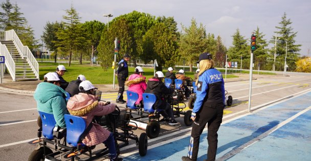 Kocaeli Büyükşehir'le güvenli ve bağımsız adımlar;  Özel bireylere kapsayıcı ulaşım için özel eğitim