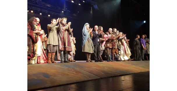 Kocaeli Şehir Tiyatroları Dünya Tiyatro Gününü Kutladı