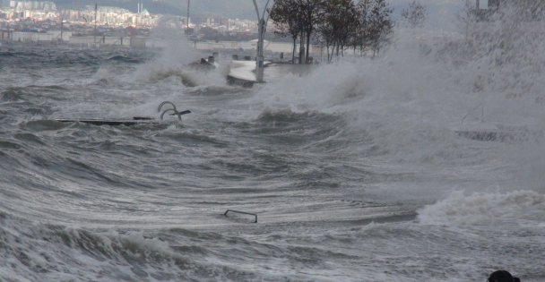 Kocaeli Valiliği Fırtınaya Karşı Uyardı
