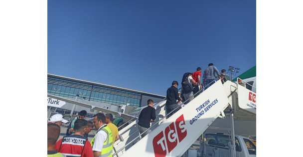 Kocaeli ve çevre illerden yakalanan 29 düzensiz göçmen sınır dışı edildi