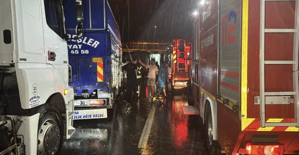 Kocaeli'de 1 kişinin öldüğü zincirleme kazayla ilgili 2 sürücü tutuklandı