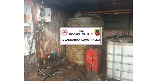 Kocaeli'de 25 Bin Litre Kaçak Akaryakıt Ele Geçirildi