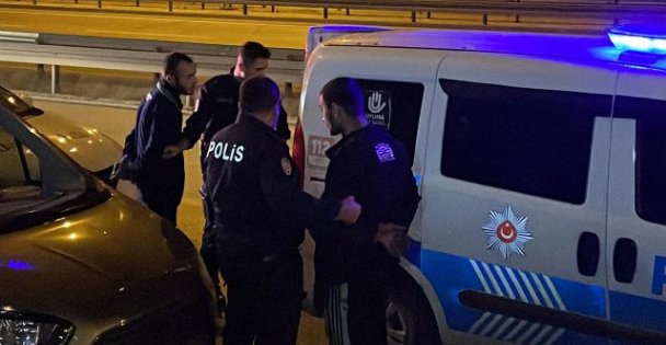Kocaeli'de Çalıntı Otomobille Polisten Kaçan 3 Kişi Yakalandı