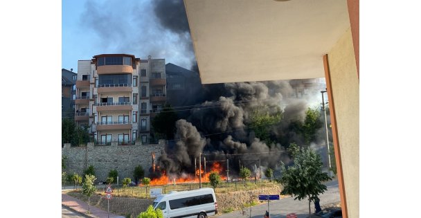 Kocaeli'de çocuk parkı alev topuna döndü