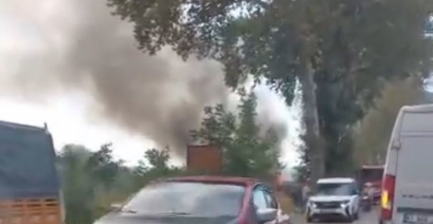 Kocaeli'de hurdalıkta korkutan yangın