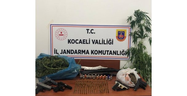 Kocaeli'de jandarmadan uyuşturucu operasyonu: 3 gözaltı