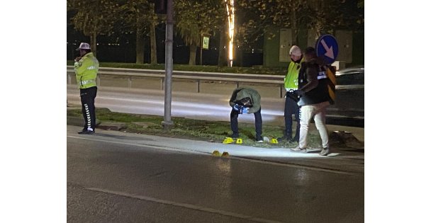 Kocaeli'de silahlı saldırı: 1'i futbolcu 3 yaralı