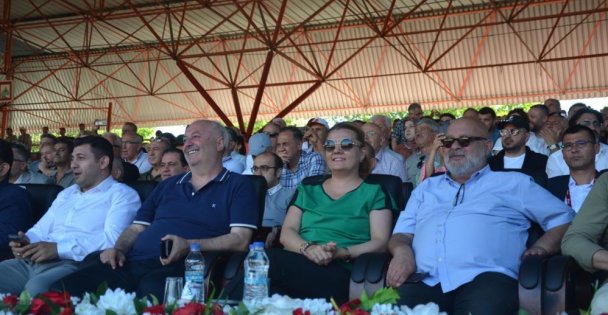 Kocaelili pehlivanları desteklemek için Edirne'ye gitti