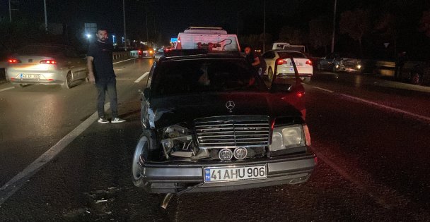 Kocaeli'nde Zincirleme Trafik Kazası: 2 Yaralı
