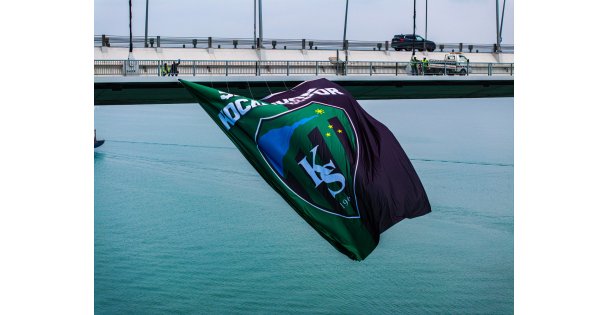 Kocaelispor bayrağı, Osmangazi Köprüsü'ne asıldı: O iş tamam!