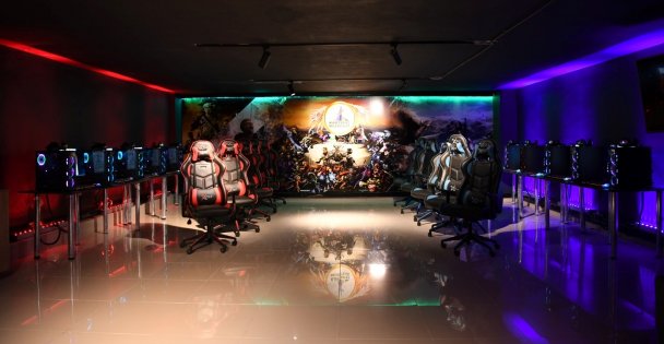 KOCAMAN, KARTEPE GENÇLİĞİNİ E-SPORLA BULUŞTURUYOR