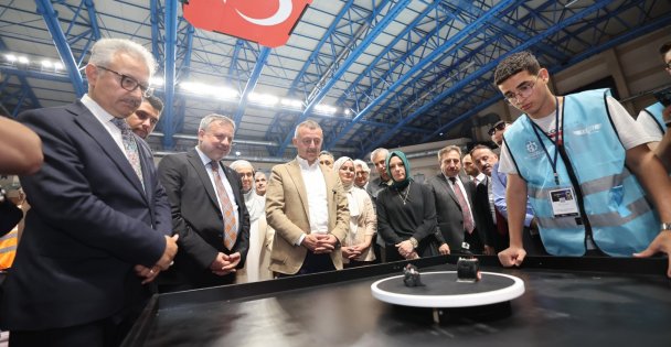 KODELİG'25 Robotik ve Kodlama Yarışması gençlerin yoğun ilgisiyle başladı