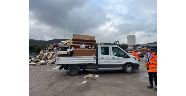 Körfez'de katı ve hacimli atıklar toplanıyor