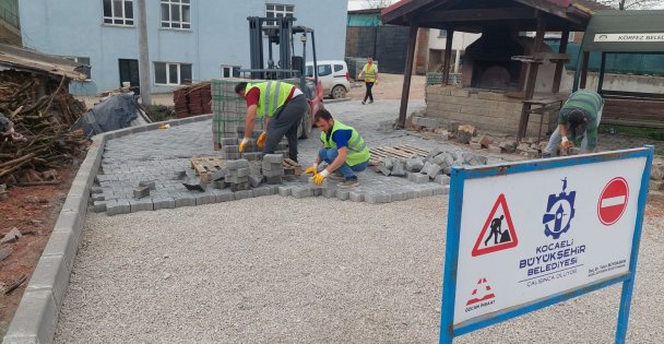 Körfez'in köylerine parke taşı döşeniyor