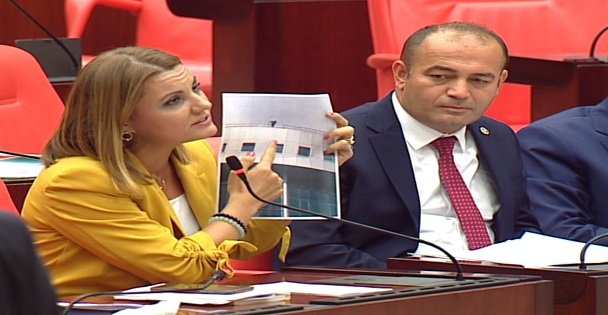 Kriz yoksa insanlar neden çatılara çıkıyor?