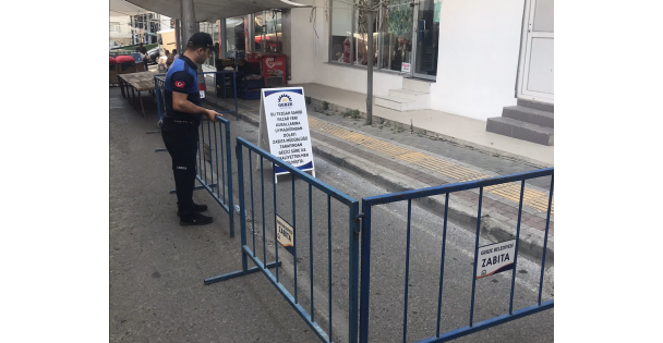 Kurallara Uymayan Pazarcı Esnafının Tezgahı Geçici Olarak Kapatılıyor