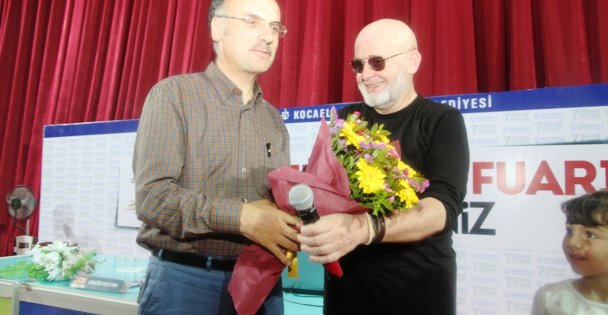 'Kur'an'ı anlamak için okuyun”