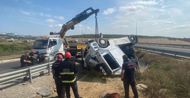 Kuzey Marmara Otoyolu'nda Tır Devrildi: 1 Ölü