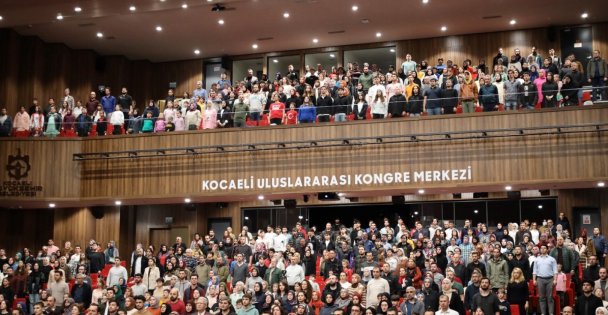 Mehmet Akif'in Torunundan Gençlere: 