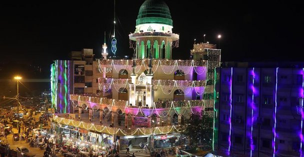 Mevlit Kandili bir çok ülkede idrak edildi