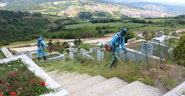 Mezarlıklar bayram ziyaretine hazır