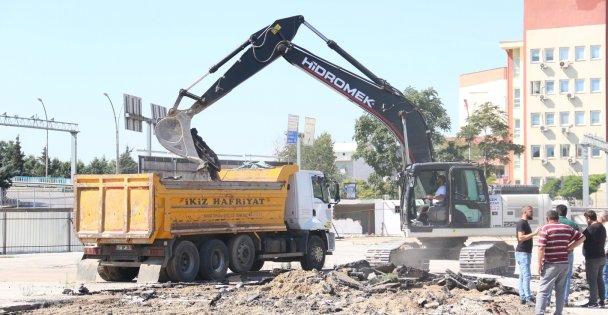 Milli İrade Meydanı'nda Hafriyat Kazısına Başlandı