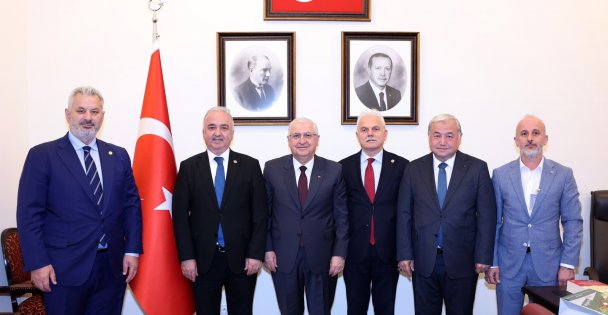 Milli Savunma Bakanı Yaşar Güler'e Harşit Savunması Ziyareti