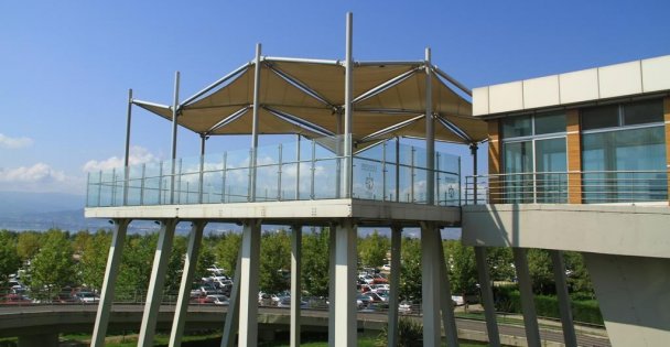 Mimar Sinan Yaya Köprüsü'ndeki kafe kiraya verildi