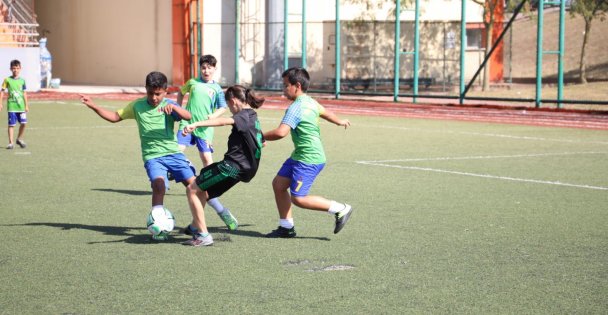 Minikler Pişmaniye Cup Futbol Turnuvasında kıyasıya mücadele ett