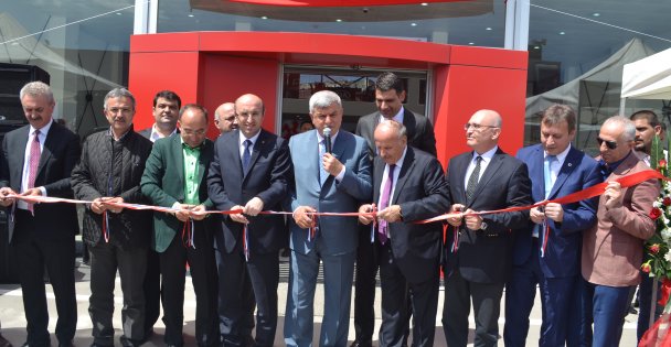 Nazer,  KIA servisini açtı