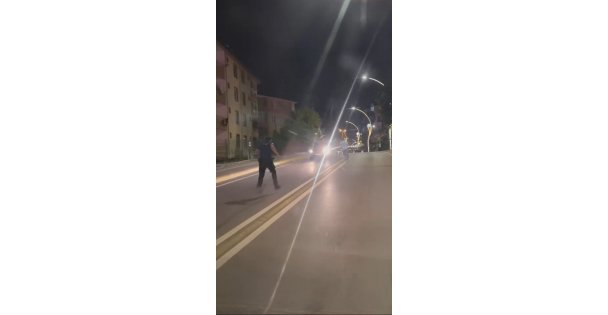 O Kaçtı, Polis Kovaladı