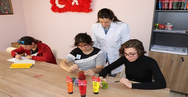 Öğrenme ve el becerilerini geliştiriyorlar