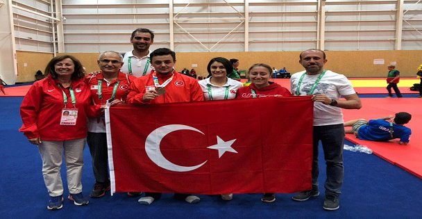 Ömer, olimpiyat üçüncüsü