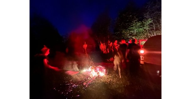 Ormanda kaybolan 10 kişilik grubu ekipler buldu