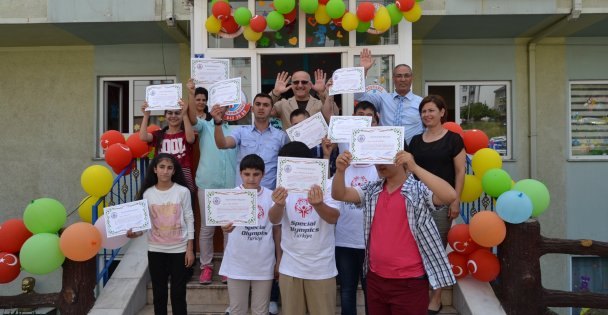 Özel çocuklardan büyük başarı