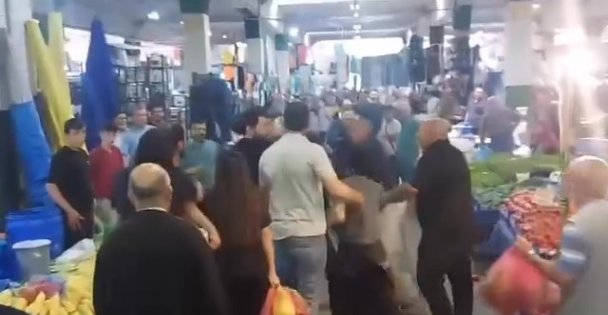 Pazarcı esnafı tarafından kızının yanında darp edildi