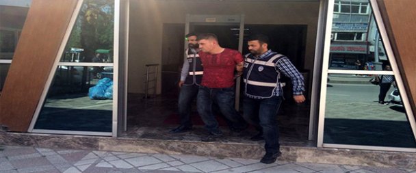 Polis, hırsızlık şüphelisini internette iz sürerek yakaladı