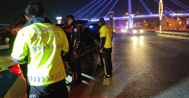 Polisin kovaladığı lüks cipten silah çıktı: 5 kişi gözaltına alındı