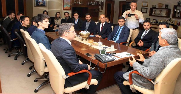 POMEM'i kazanan gençler, Başkan Karaosmanoğlu'na teşekkür etti