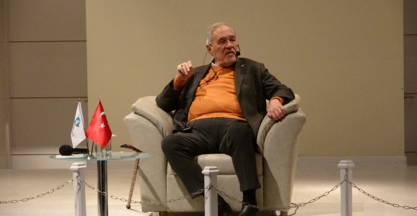 Prof. Dr. İlber Ortaylı: 'Kim ki gençlere sahiptir, geleceğe sahiptir ve bu en önemli olaydır”