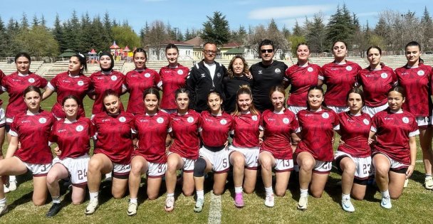 Ragbide Körfez'li kızların bileği bükülemiyor